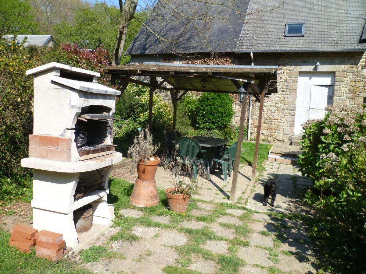 La Gilberdiere Villa La Rochelle-Normande Exterior photo